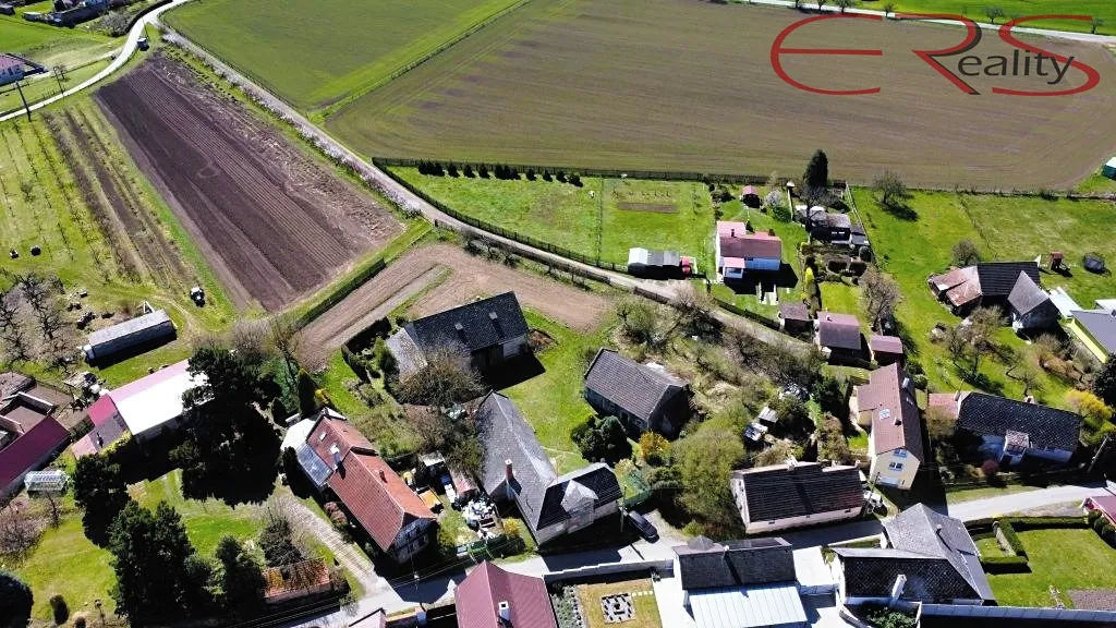 Prodej stavebního pozemku 3869 m²